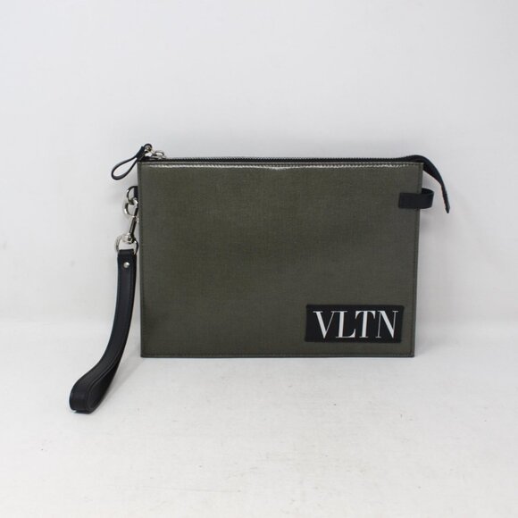 Valentino Garavani - Picture 1 of 8